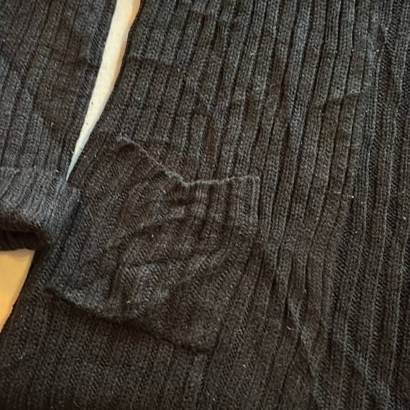 GAS-size L-black long open cardigan sweater has belt loops. 100% acrylic. - Picture 6 of 8